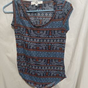 Wf Womans Shirt Size M With Elephants  On It Tunic Top